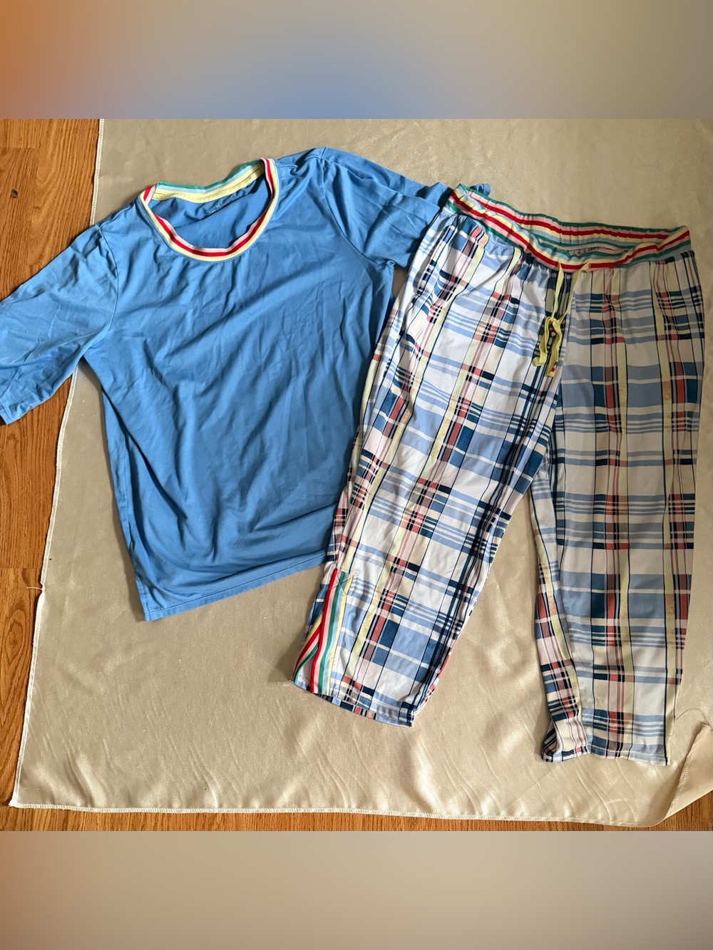 Cuddl Duds Women's Blue Solid Top and Plaid Pajama Pants Sleepwear Set Medium